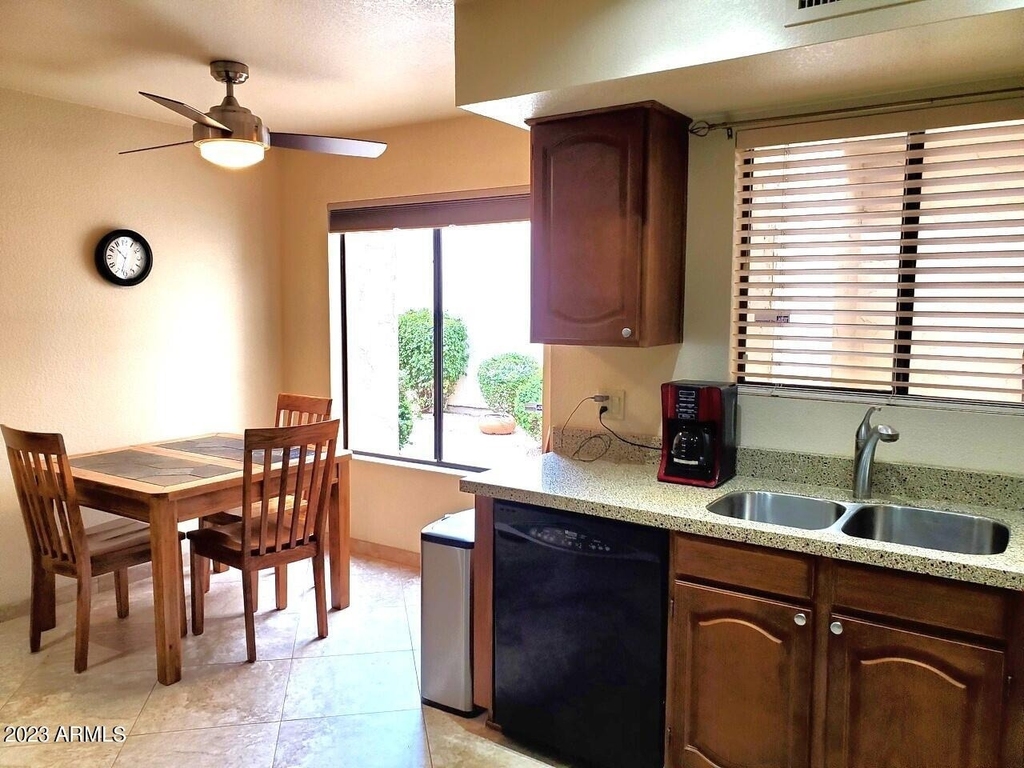 9126 W Kimberly Way - Photo 5