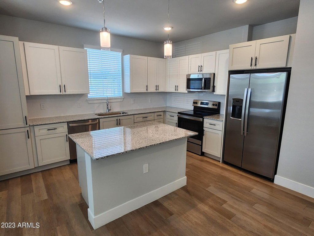 1375 N 145th Avenue - Photo 3