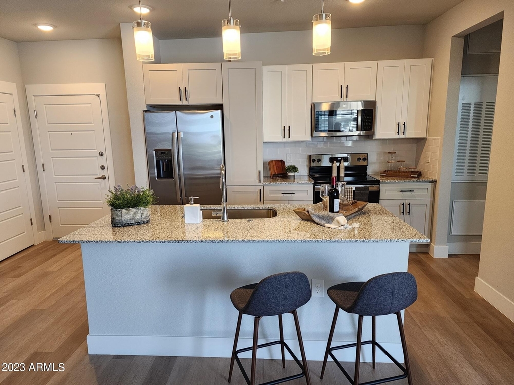 7460 N Zanjero Boulevard - Photo 1