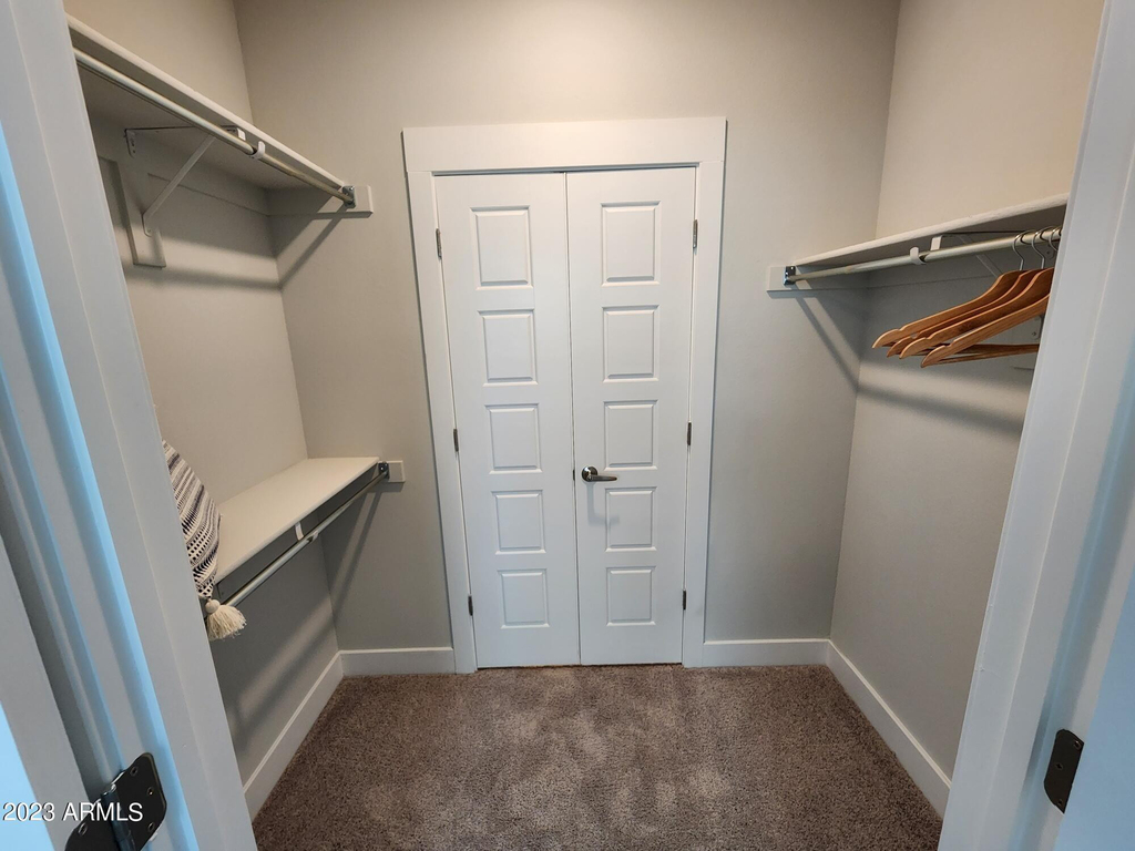 7460 N Zanjero Boulevard - Photo 10