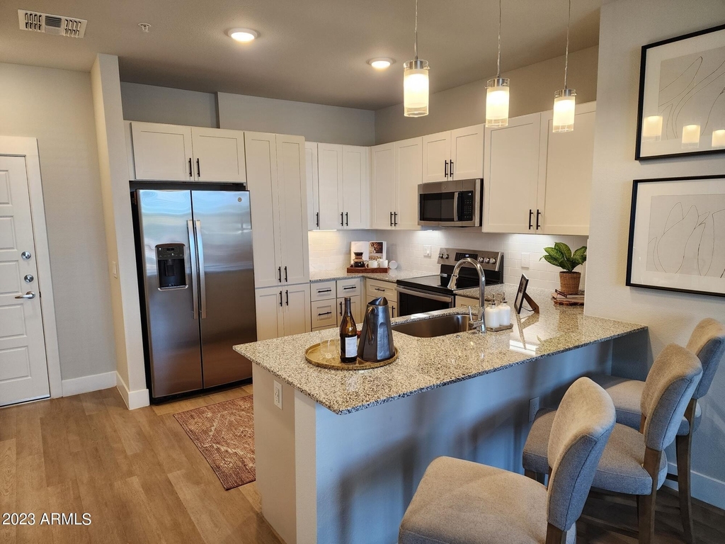 7460 N Zanjero Boulevard - Photo 1