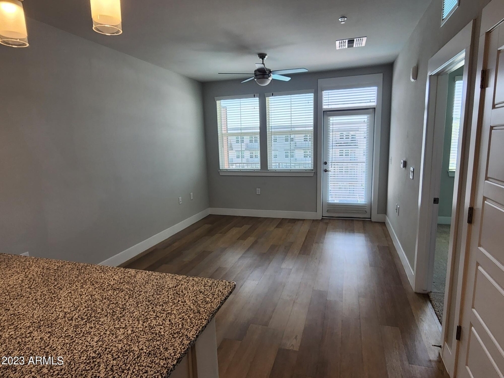 7460 N Zanjero Boulevard - Photo 3