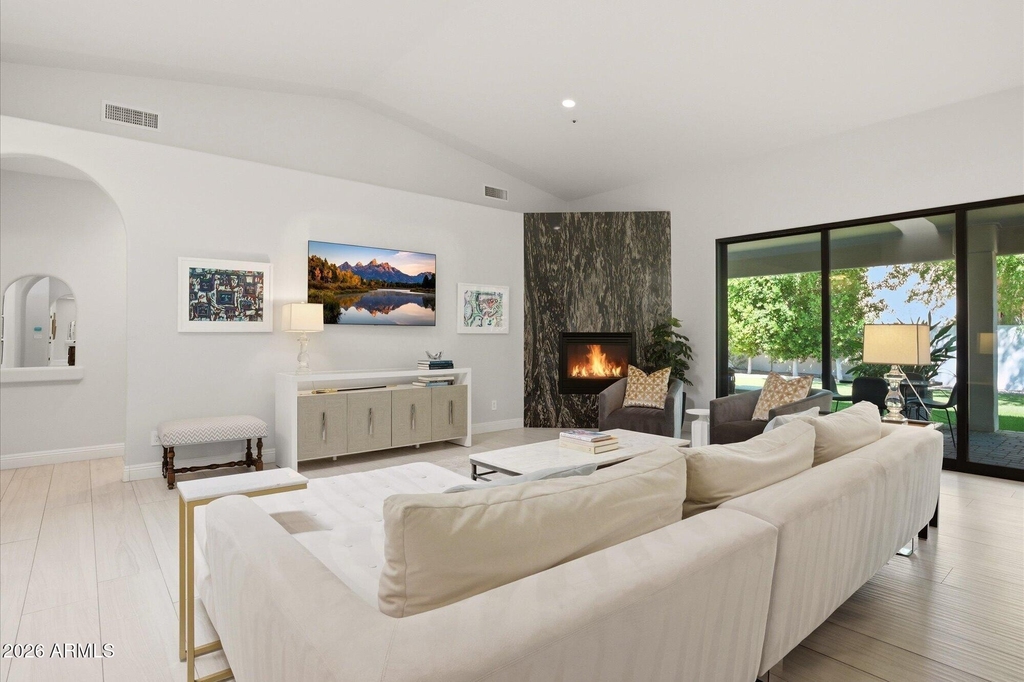 9458 E Desert Cove Avenue - Photo 3
