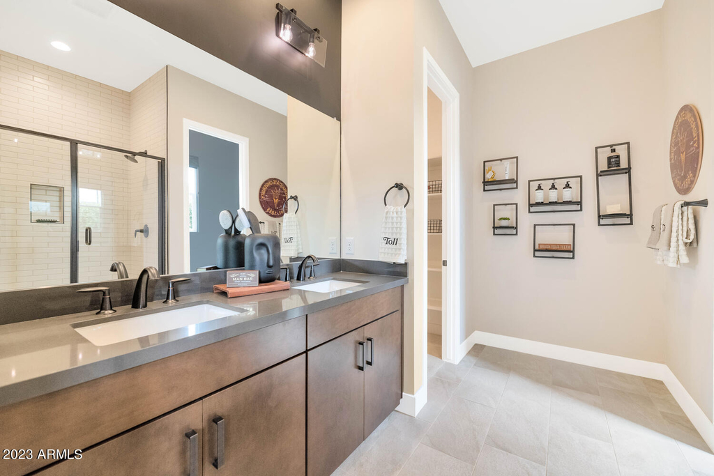 10118 E Tesla Avenue - Photo 15