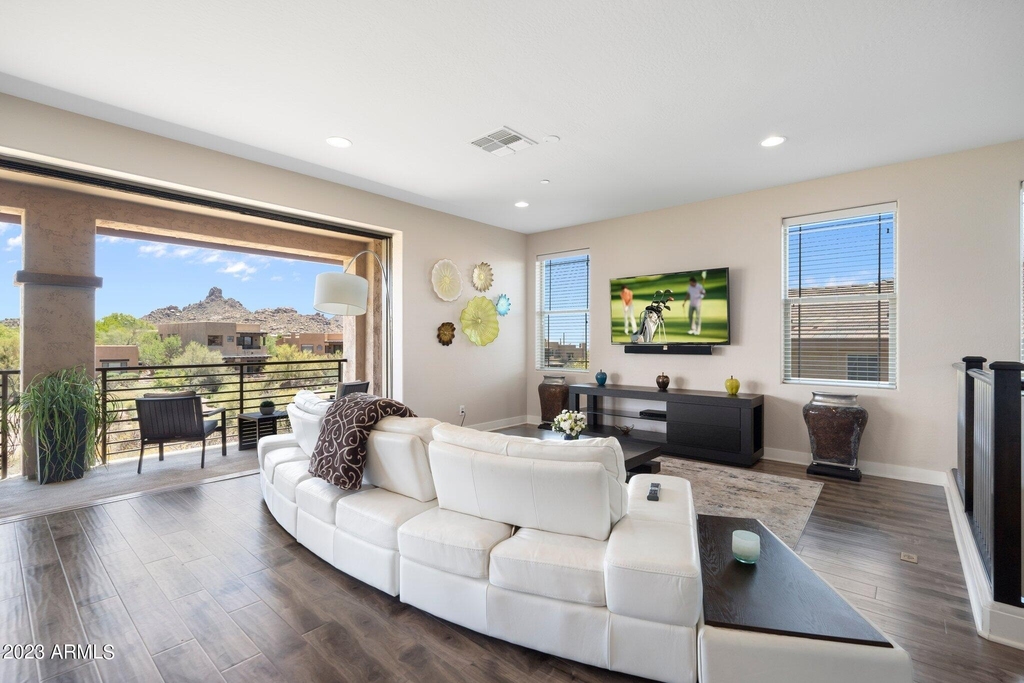 10260 E White Feather Lane - Photo 3