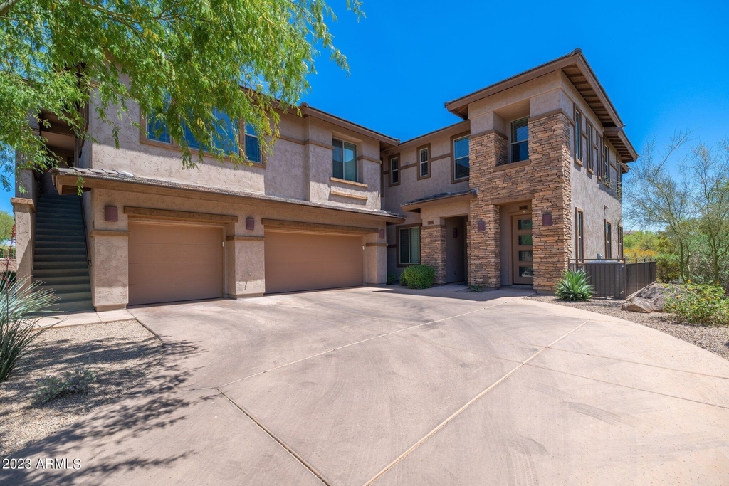 10260 E White Feather Lane - Photo 0