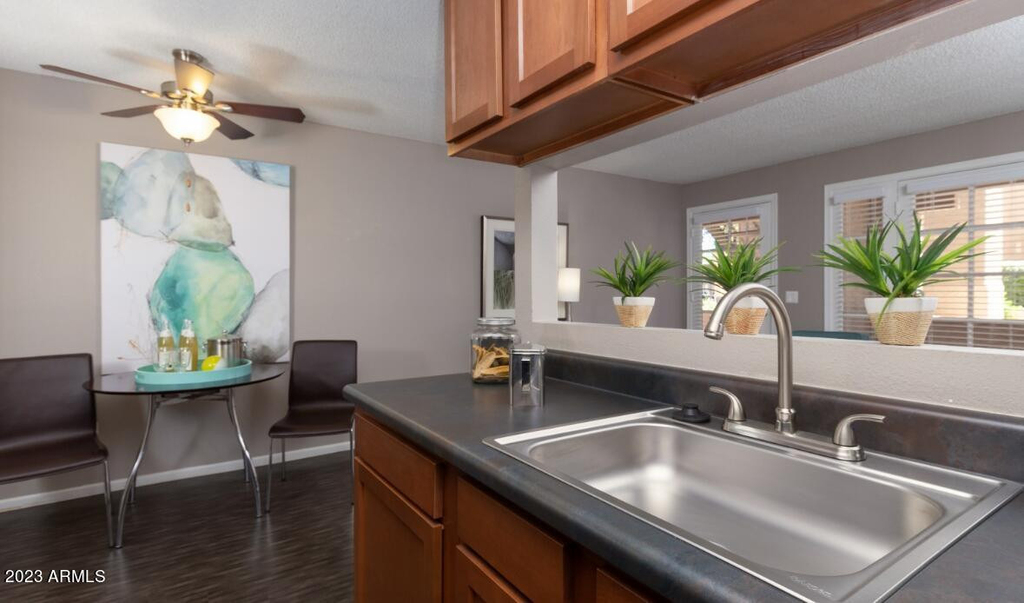 6201 W Olive Avenue - Photo 8