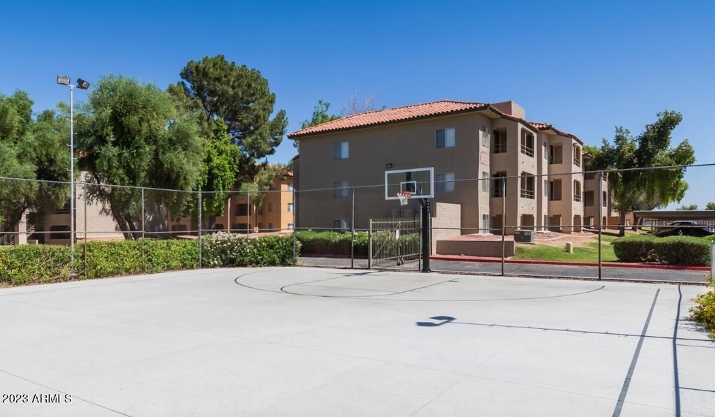 6201 W Olive Avenue - Photo 12