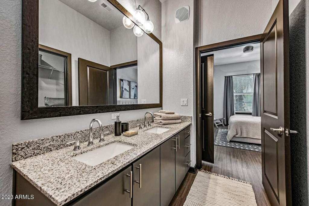 26800 N 27th Avenue - Photo 5