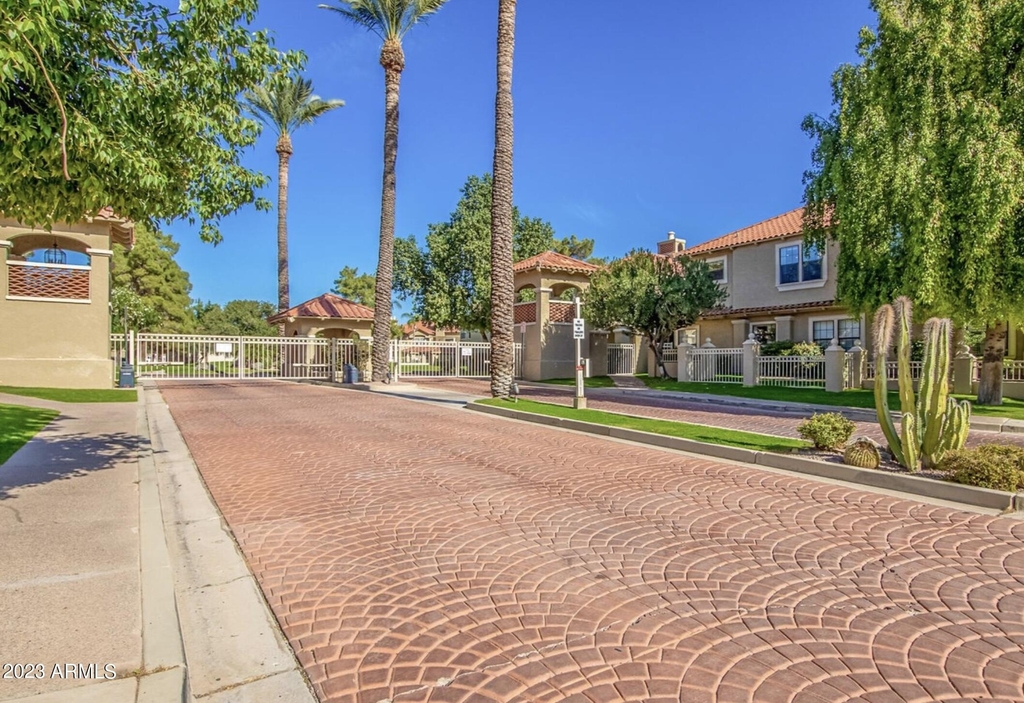 8300 E Via De Ventura -- - Photo 28