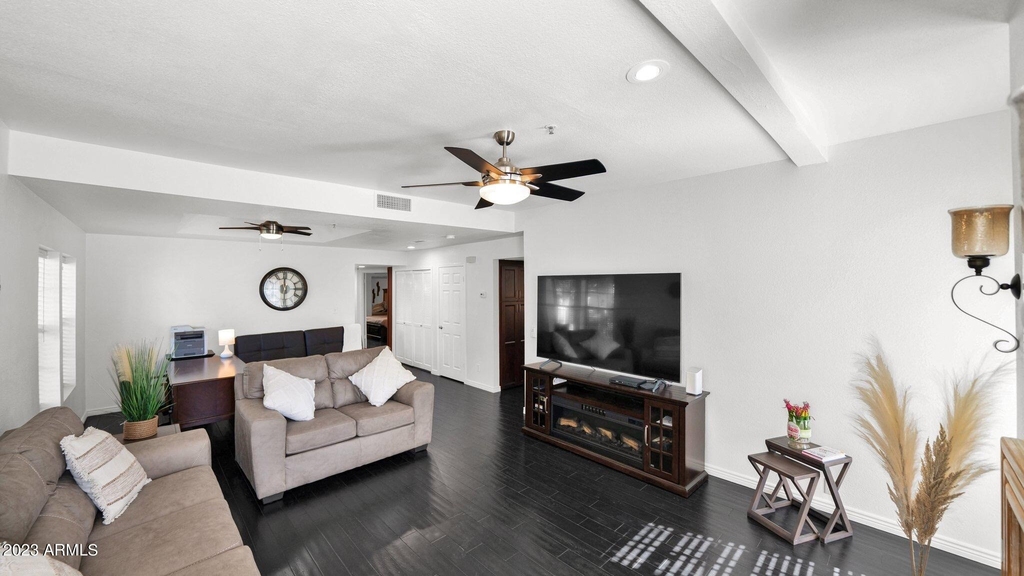8300 E Via De Ventura -- - Photo 10
