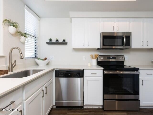 3636 E Inverness Avenue - Photo 2