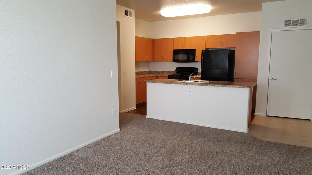110 W Bell Road - Photo 3