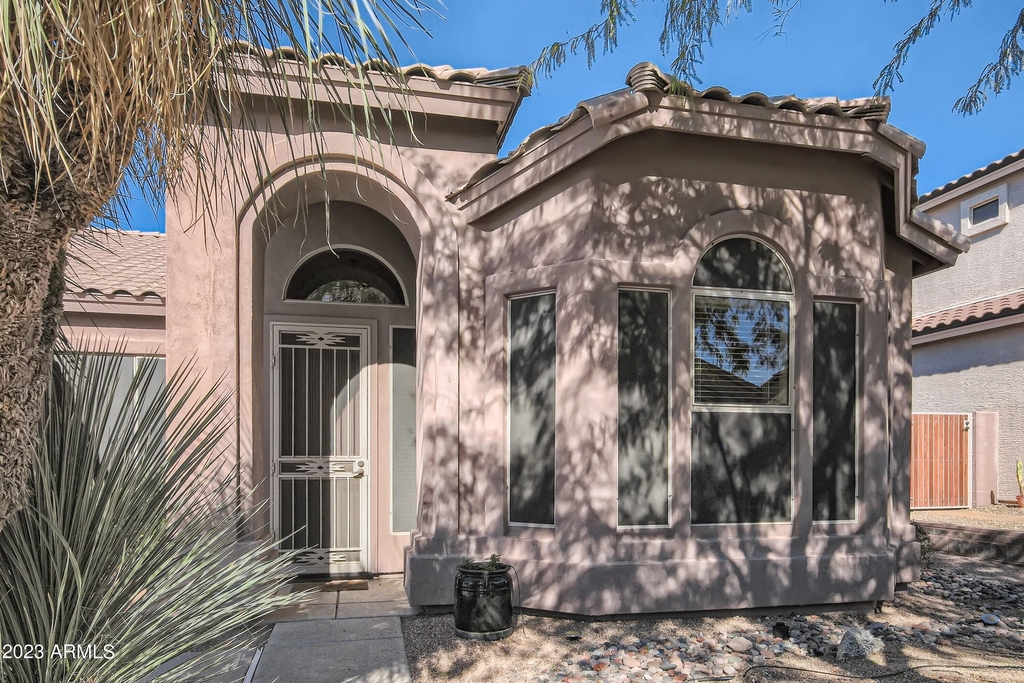 3060 N Ridgecrest -- - Photo 1