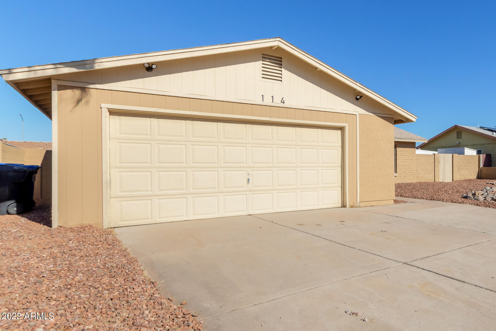 114 W Hunter Street - Photo 4