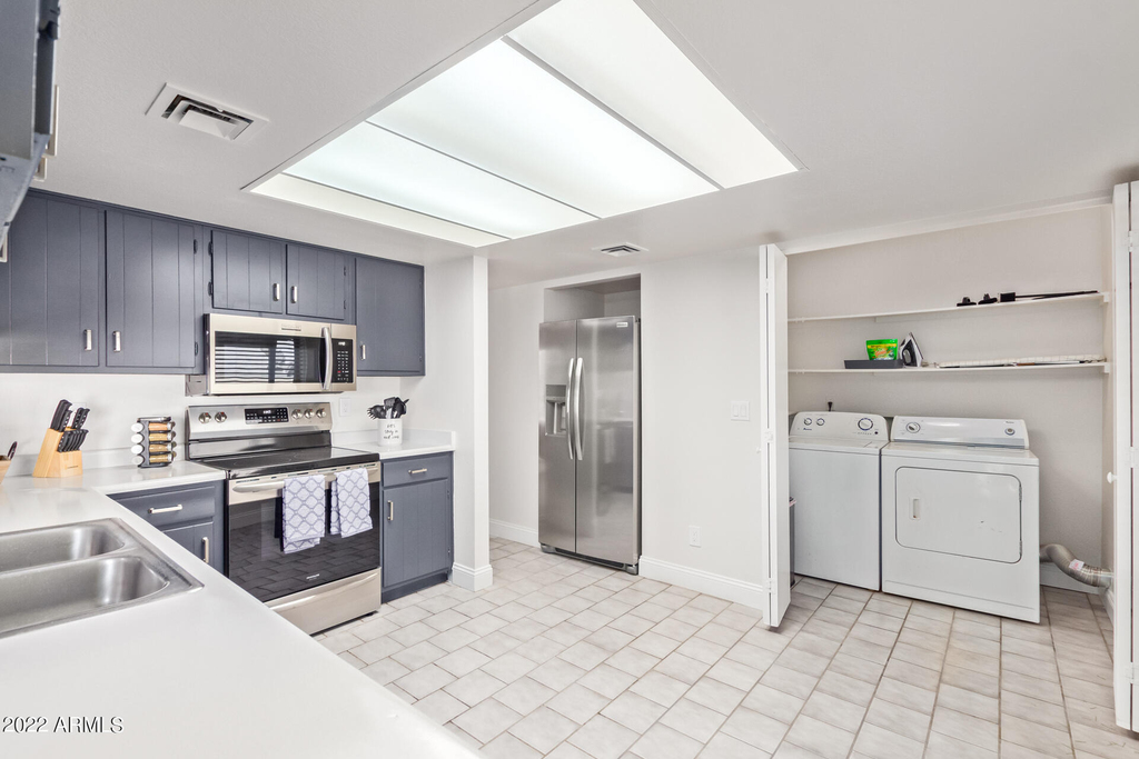 114 W Hunter Street - Photo 18