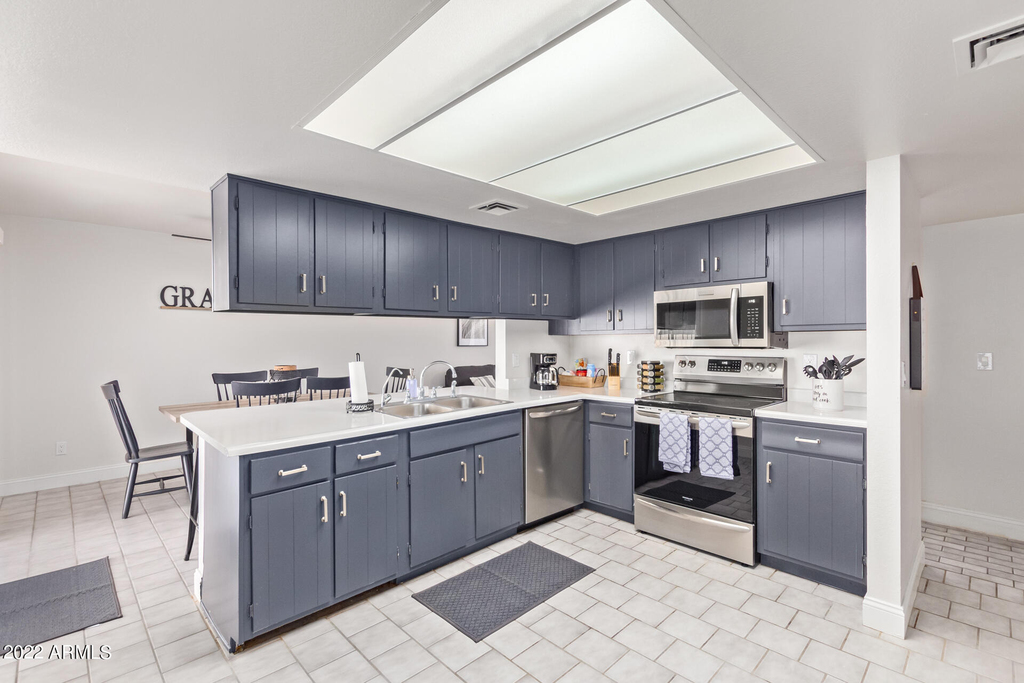 114 W Hunter Street - Photo 17