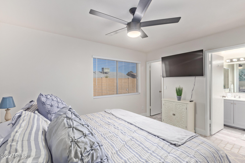 114 W Hunter Street - Photo 22