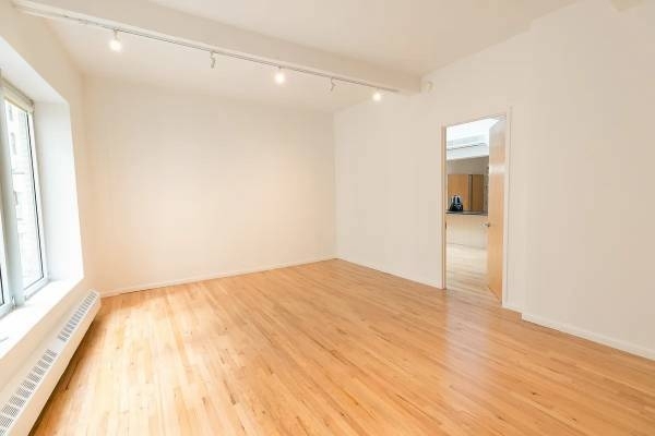 80 Nassau Street - Photo 10