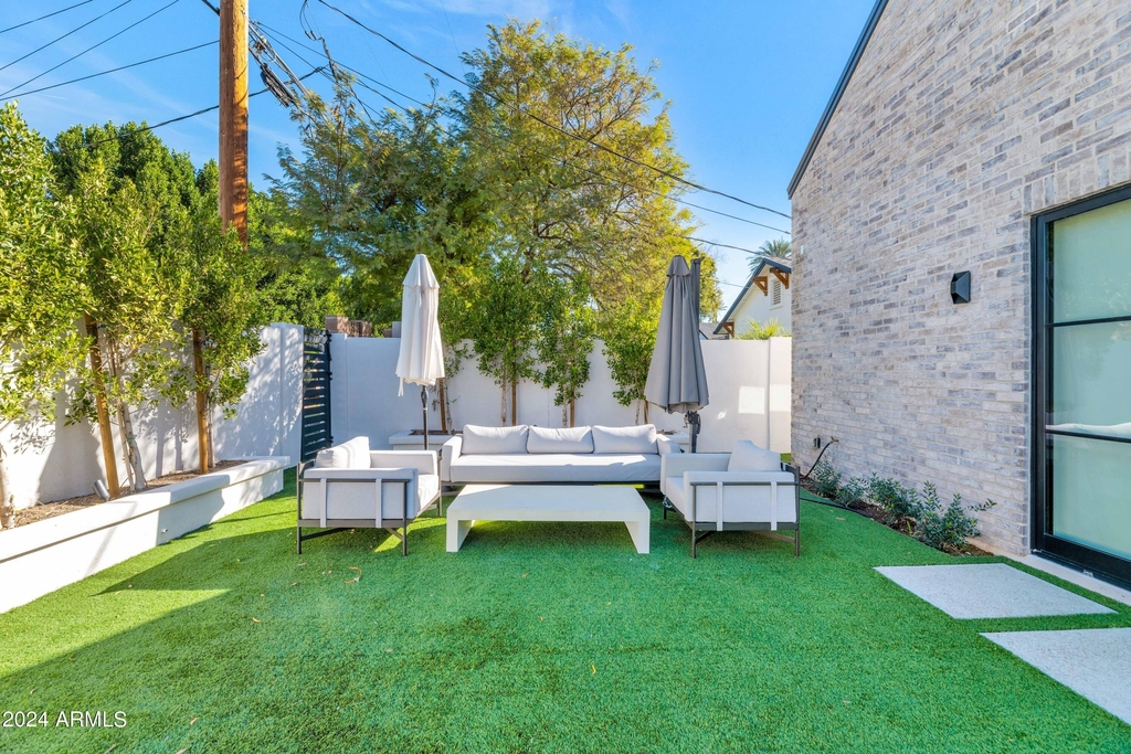 4216 E Hazelwood Street - Photo 31
