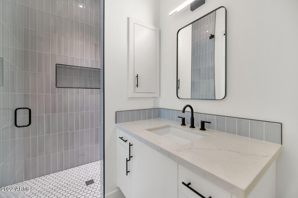 4216 E Hazelwood Street - Photo 25