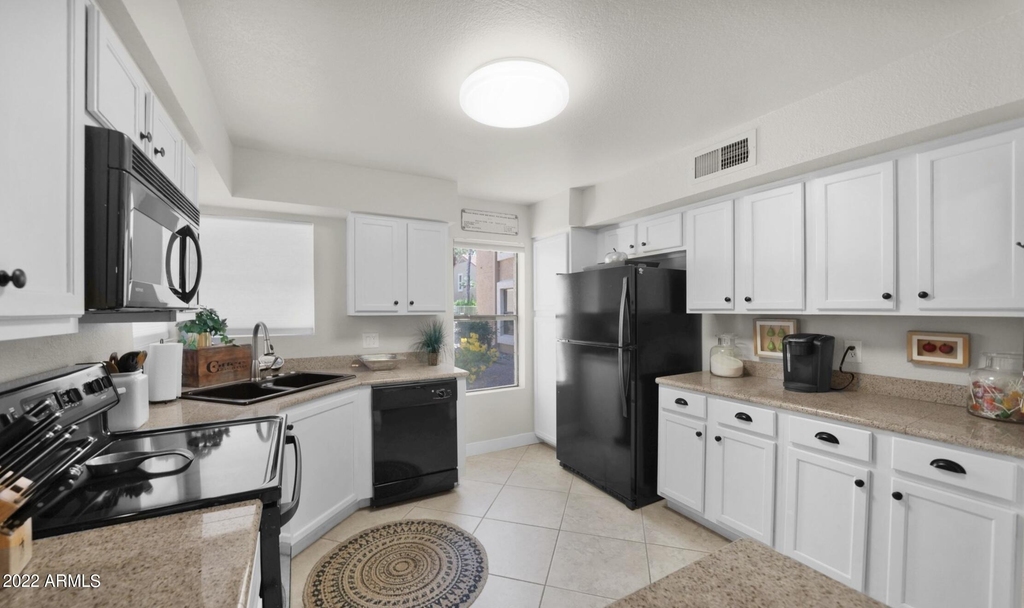 8787 E Mountain View Road - Photo 5
