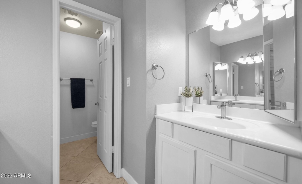 8787 E Mountain View Road - Photo 13