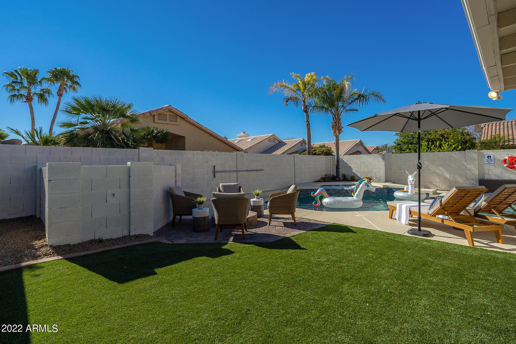 8661 E Gail Road - Photo 4
