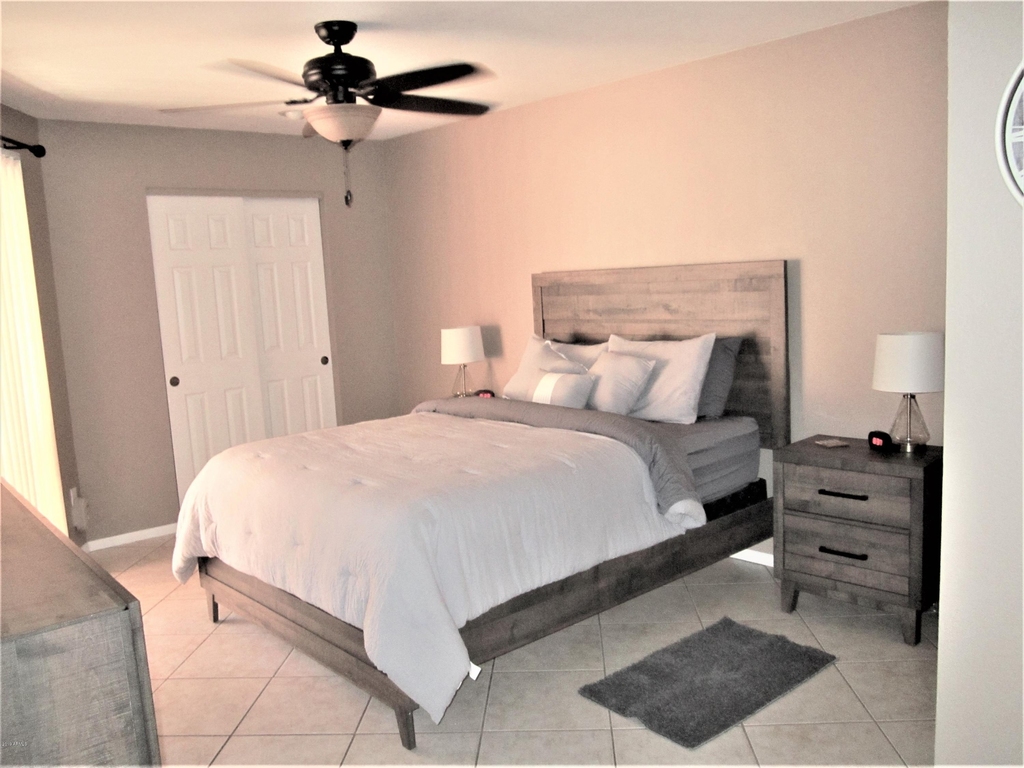 4303 E Cactus Road - Photo 11