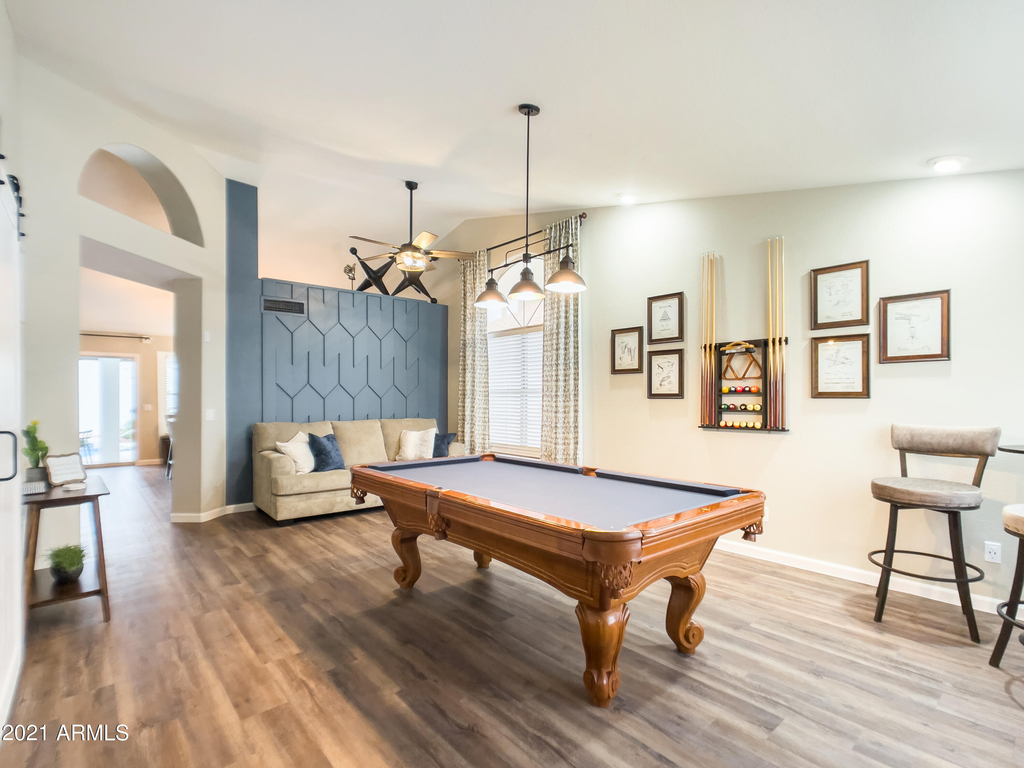 1218 E Seahorse Lane - Photo 1