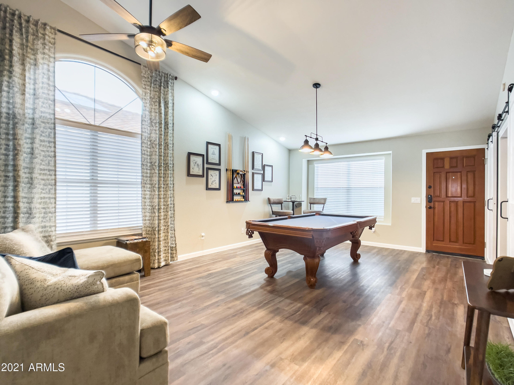 1218 E Seahorse Lane - Photo 2