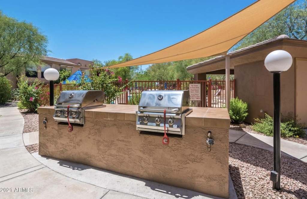16801 N 94th Street - Photo 10