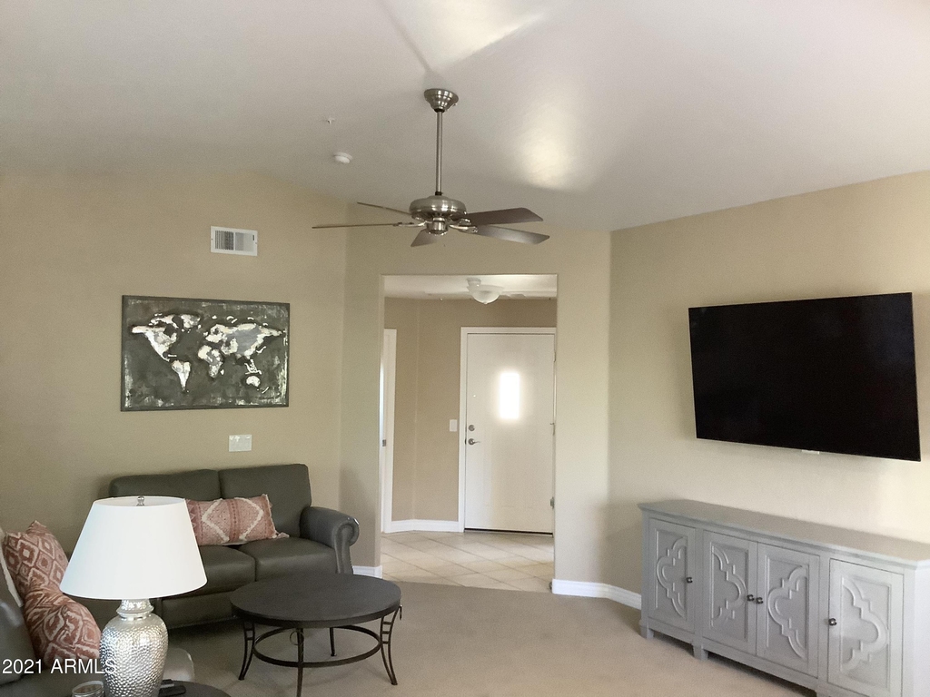 16801 N 94th Street - Photo 4