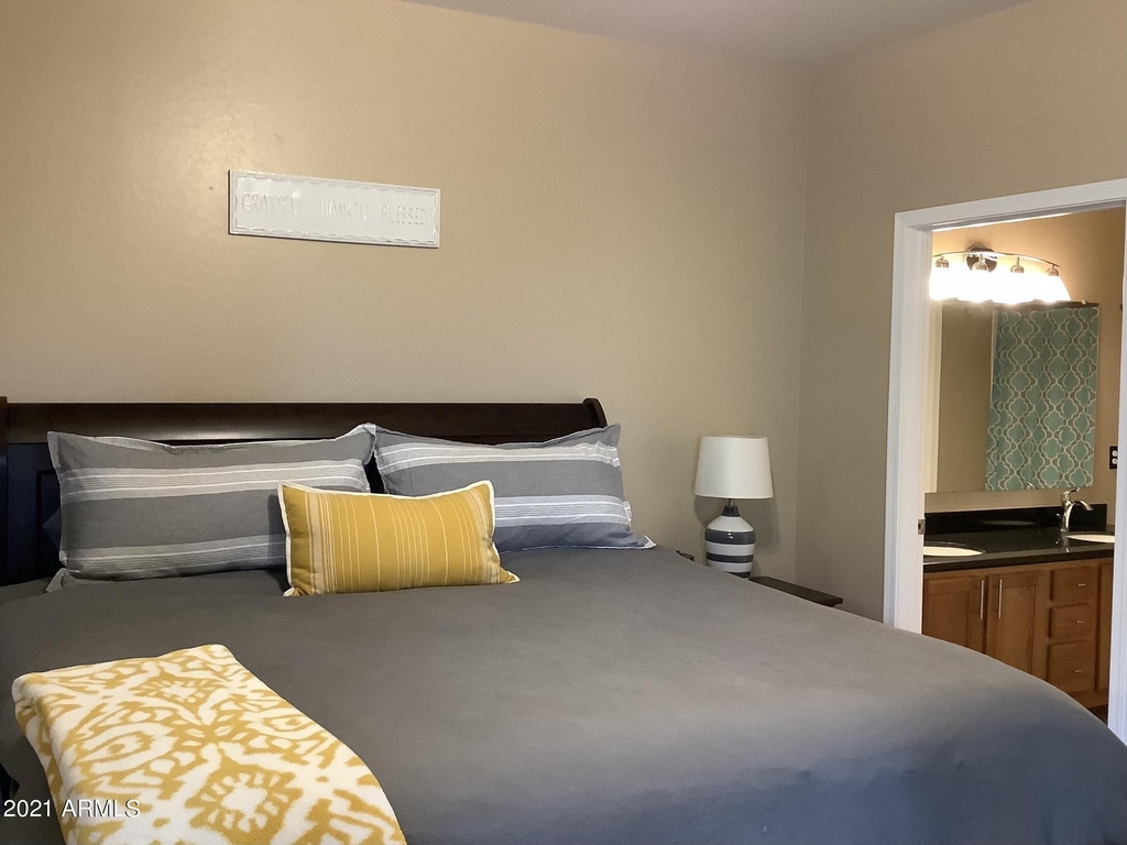 16801 N 94th Street - Photo 7