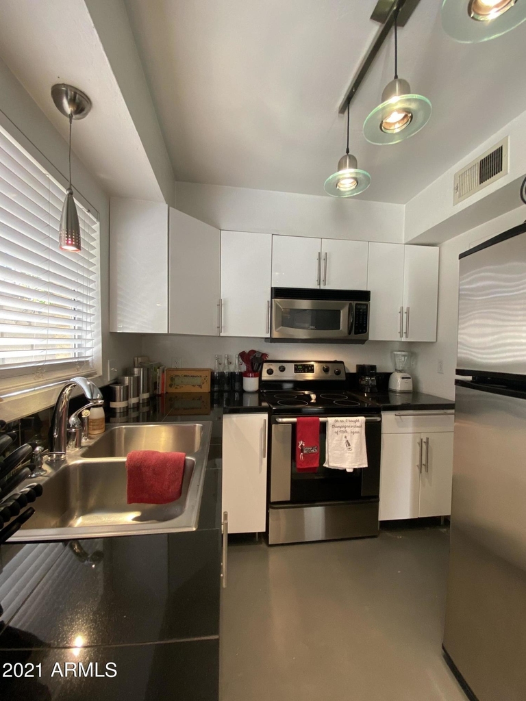 6925 E 4th Street - Photo 16