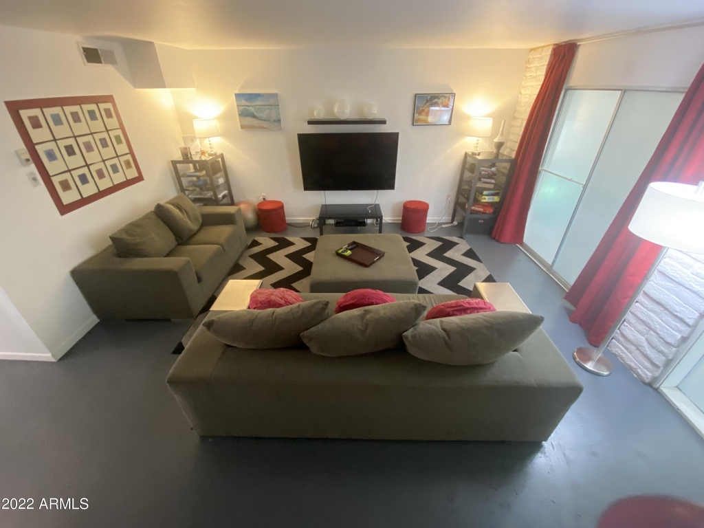 6925 E 4th Street - Photo 5