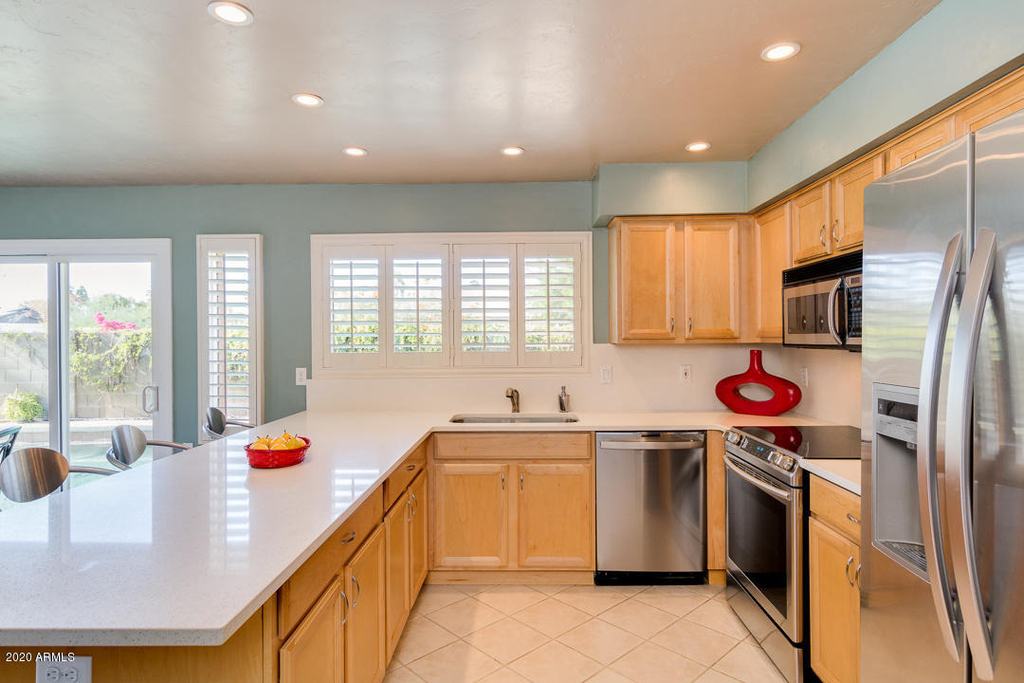 924 N 86th Way - Photo 10