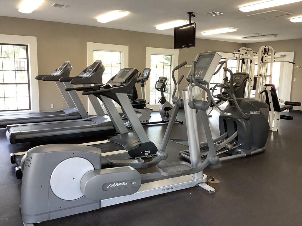 8787 E Mountain View Road - Photo 32