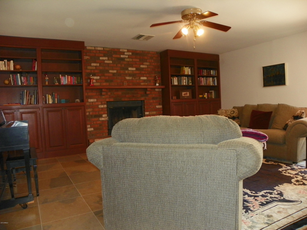 6032 N 77th Place - Photo 10