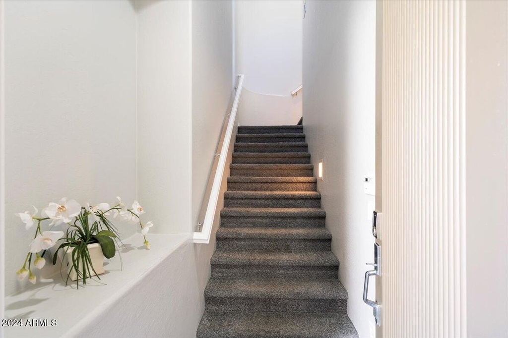 19550 N Grayhawk Drive - Photo 2