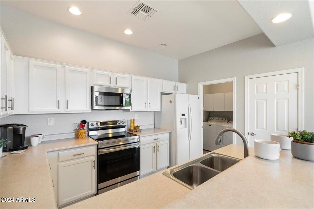 19550 N Grayhawk Drive - Photo 7