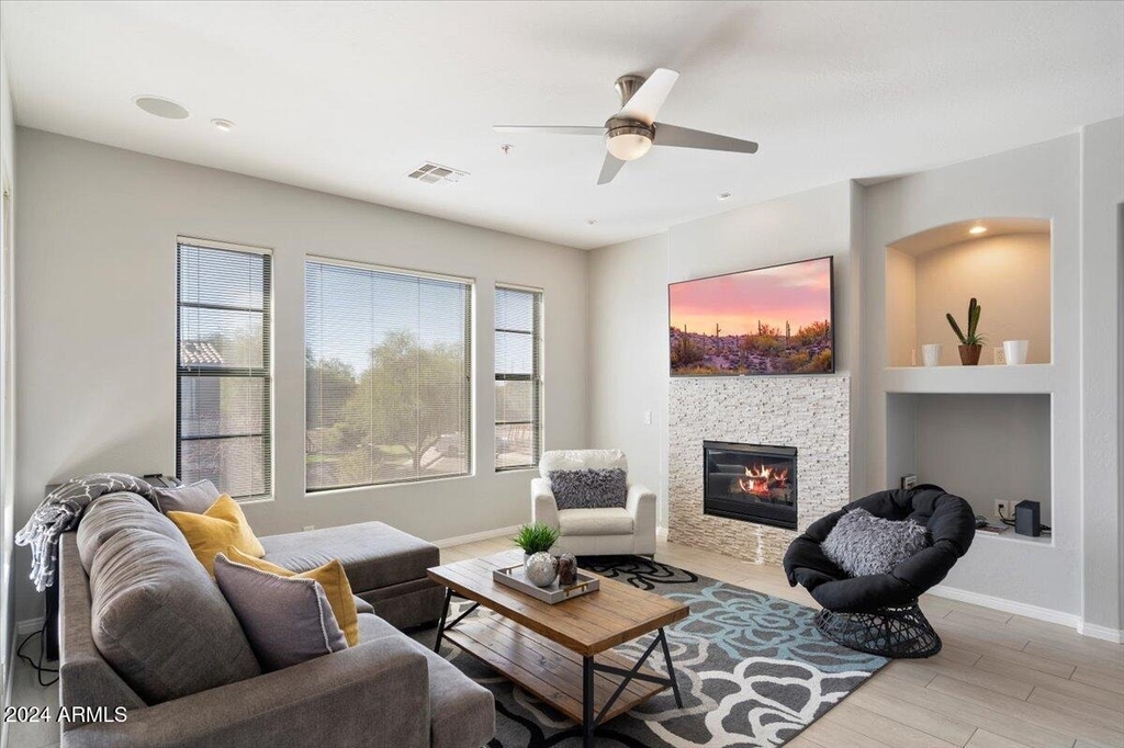 19550 N Grayhawk Drive - Photo 3