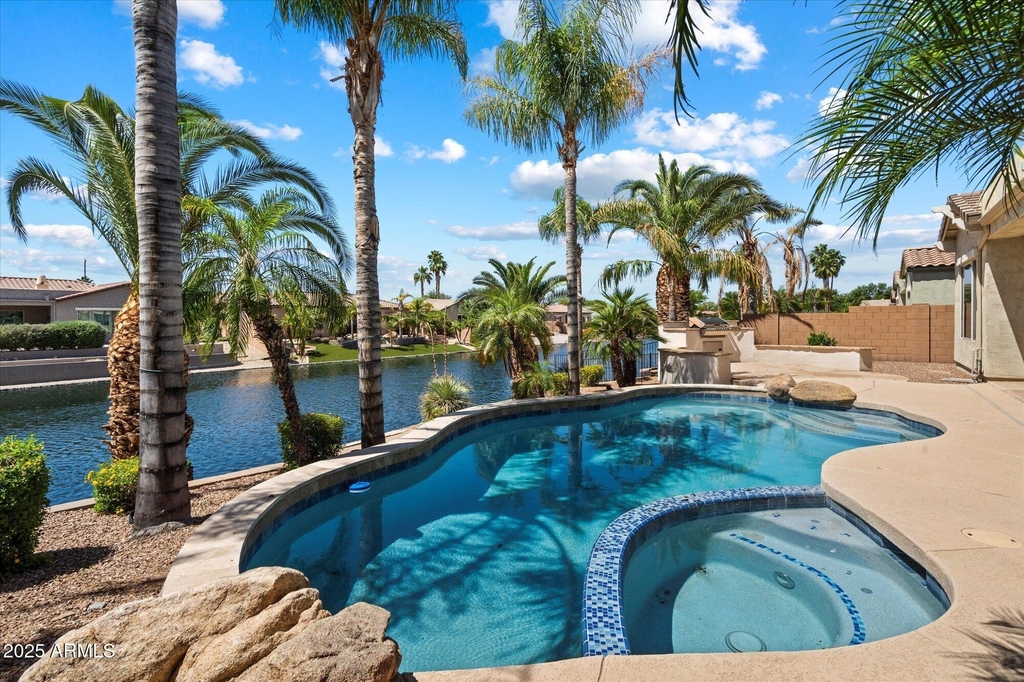 743 E Torrey Pines Place - Photo 30