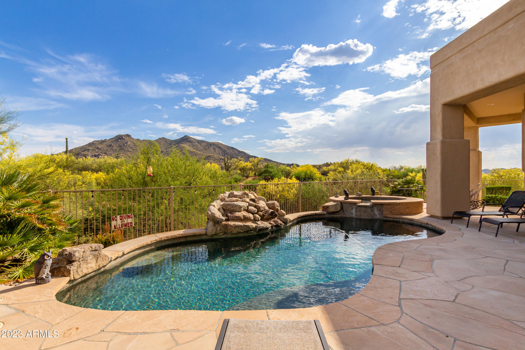 6945 E Stevens Road - Photo 0