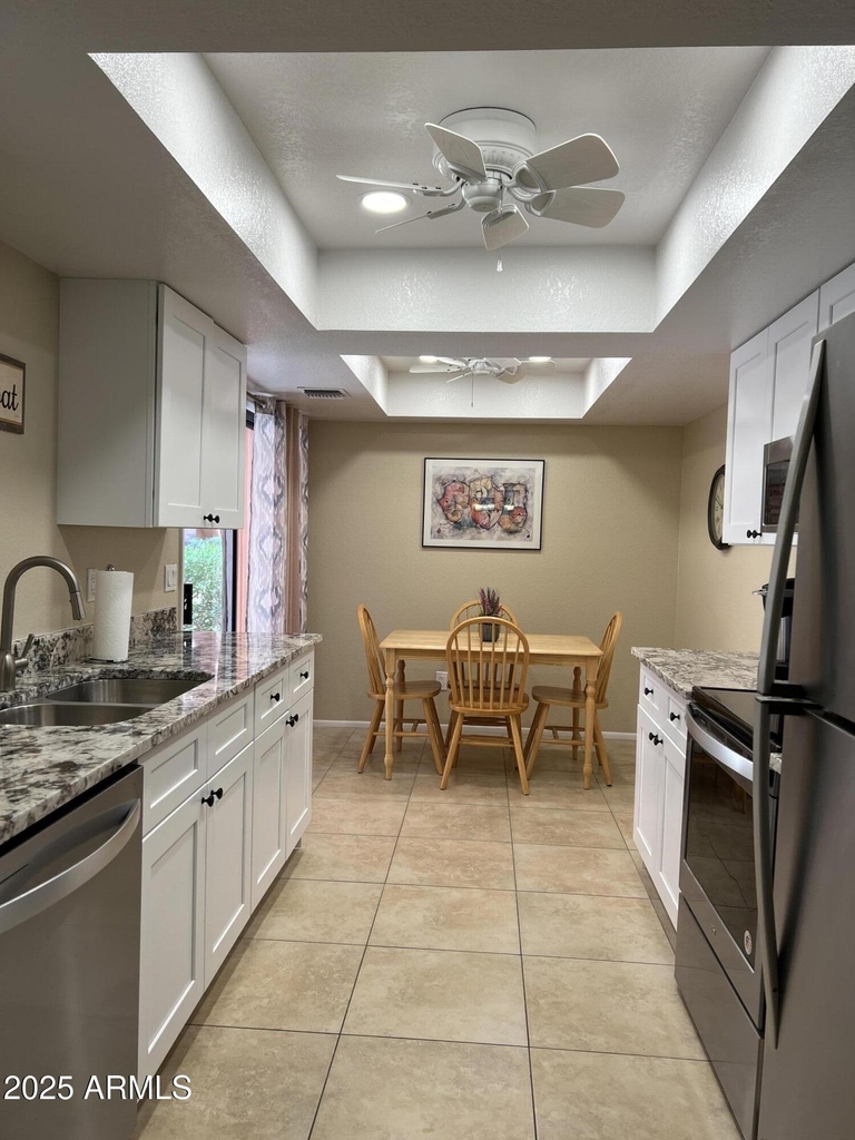 12212 N Paradise Village Parkway S - Photo 7