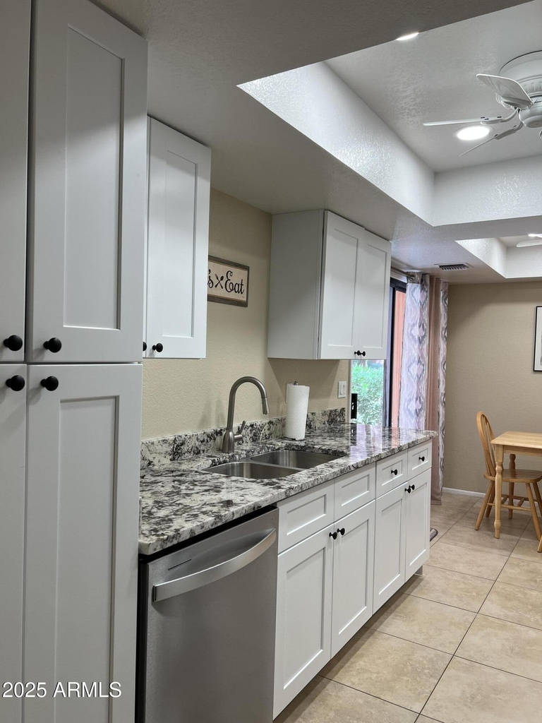 12212 N Paradise Village Parkway S - Photo 6