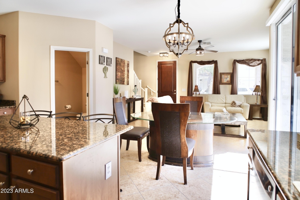 4212 E Vest Avenue - Photo 3