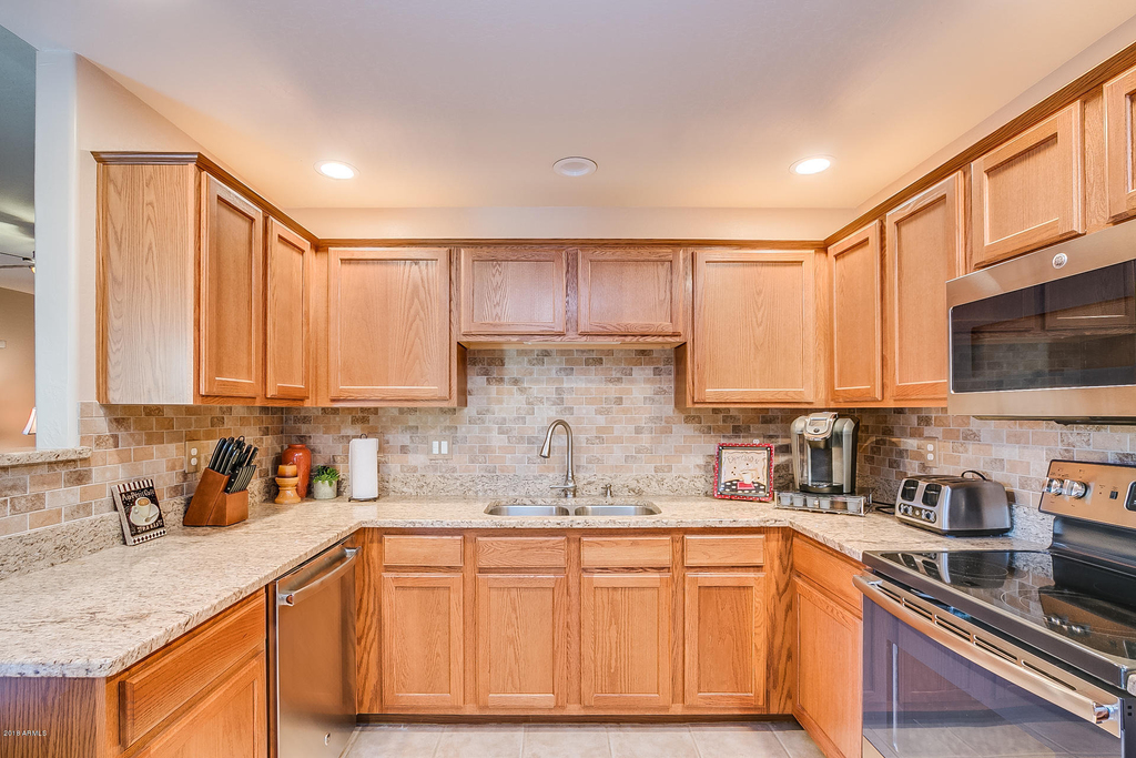 16801 N 94th Street - Photo 6