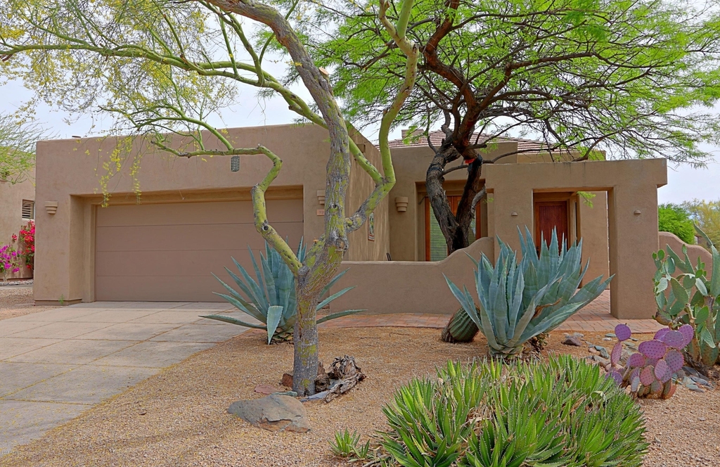 32761 N 69th Street - Photo 0