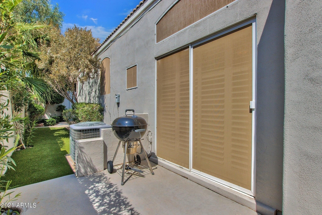 1138 E Amberwood Drive - Photo 32